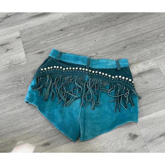 Understated Leather Wanted Shorts in Turquoise Stone - Picture 4 of 9